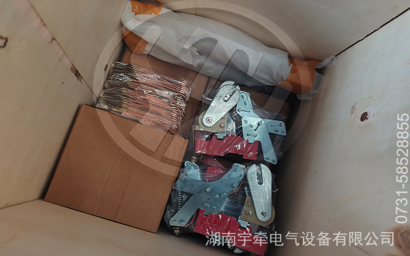 矿用井下电机车配件出口 2.jpg